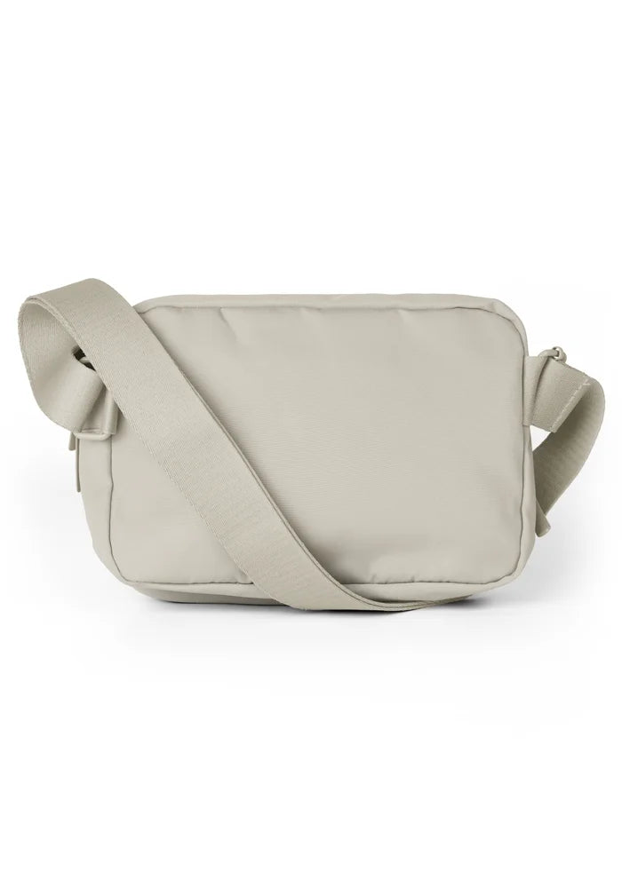 Refined Golden Urban Crossbody Bag – Beige